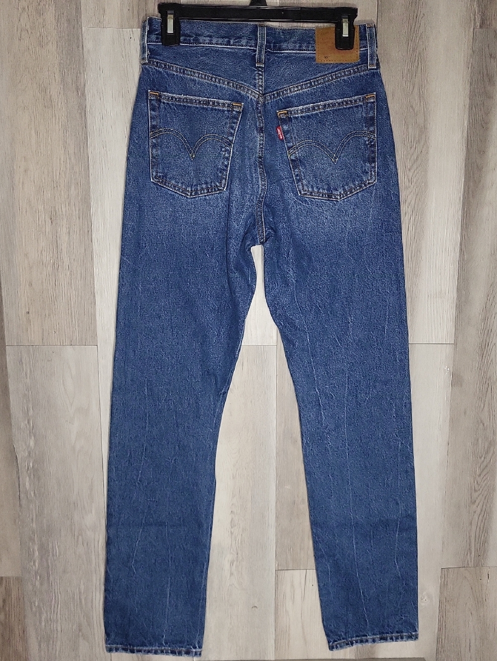 Levi's 501 Jeans W26 L32 Button Fly High Rise Straight Leg Medium Wash Unisex - Picture 8 of 11